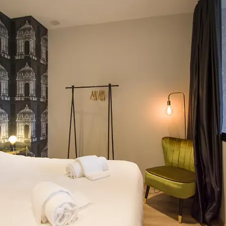 Les Demoiselles Apartment