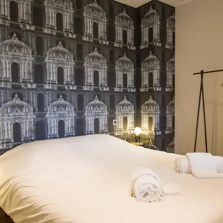 Les Demoiselles Apartment *