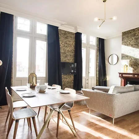 Les Demoiselles Apartment *